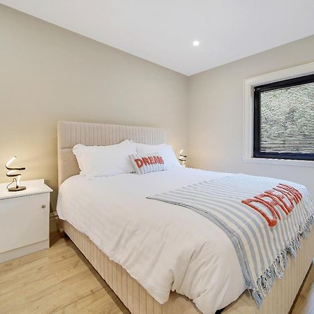 Seaview Lodge Apartment 'Sleeping 4 Guests' Rockstown Eksteriør bilde