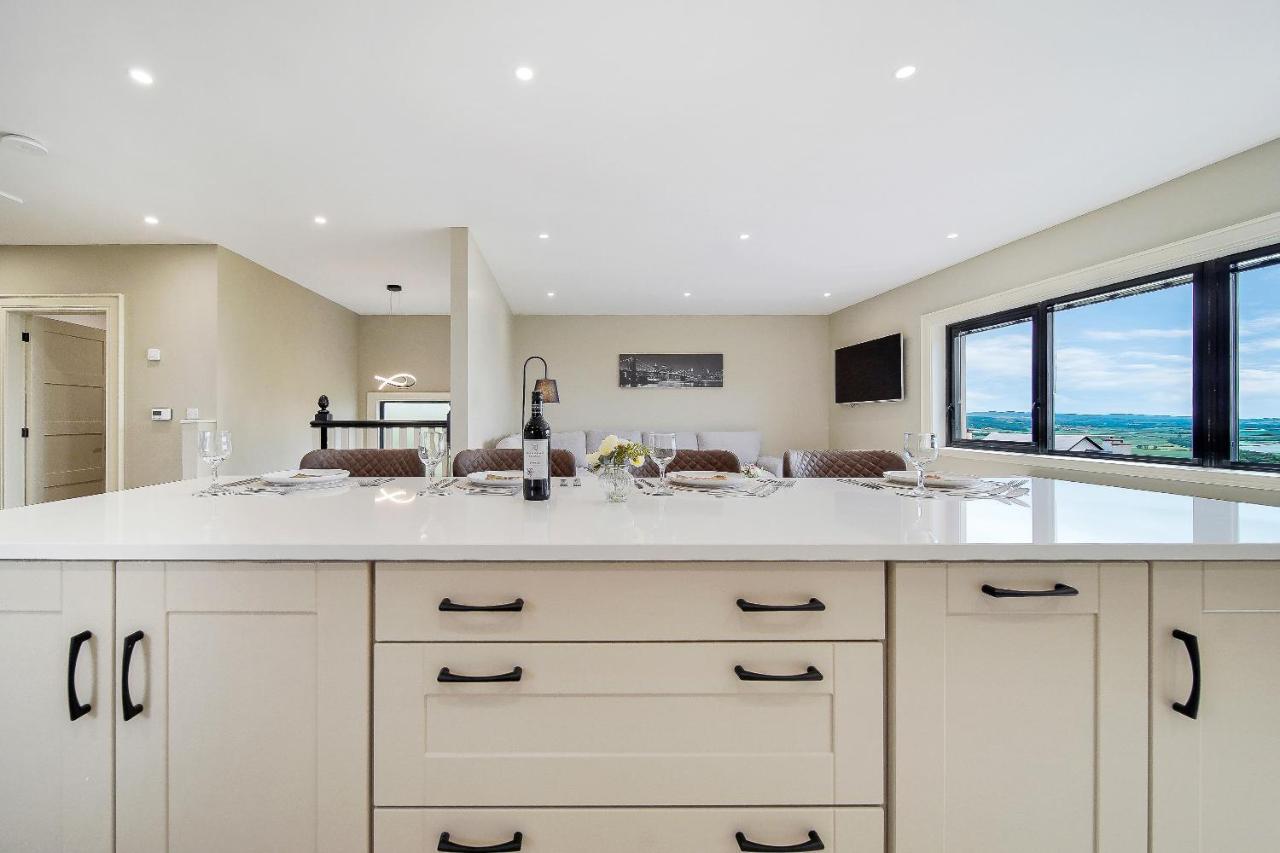 Seaview Lodge Apartment 'Sleeping 4 Guests' Rockstown Eksteriør bilde
