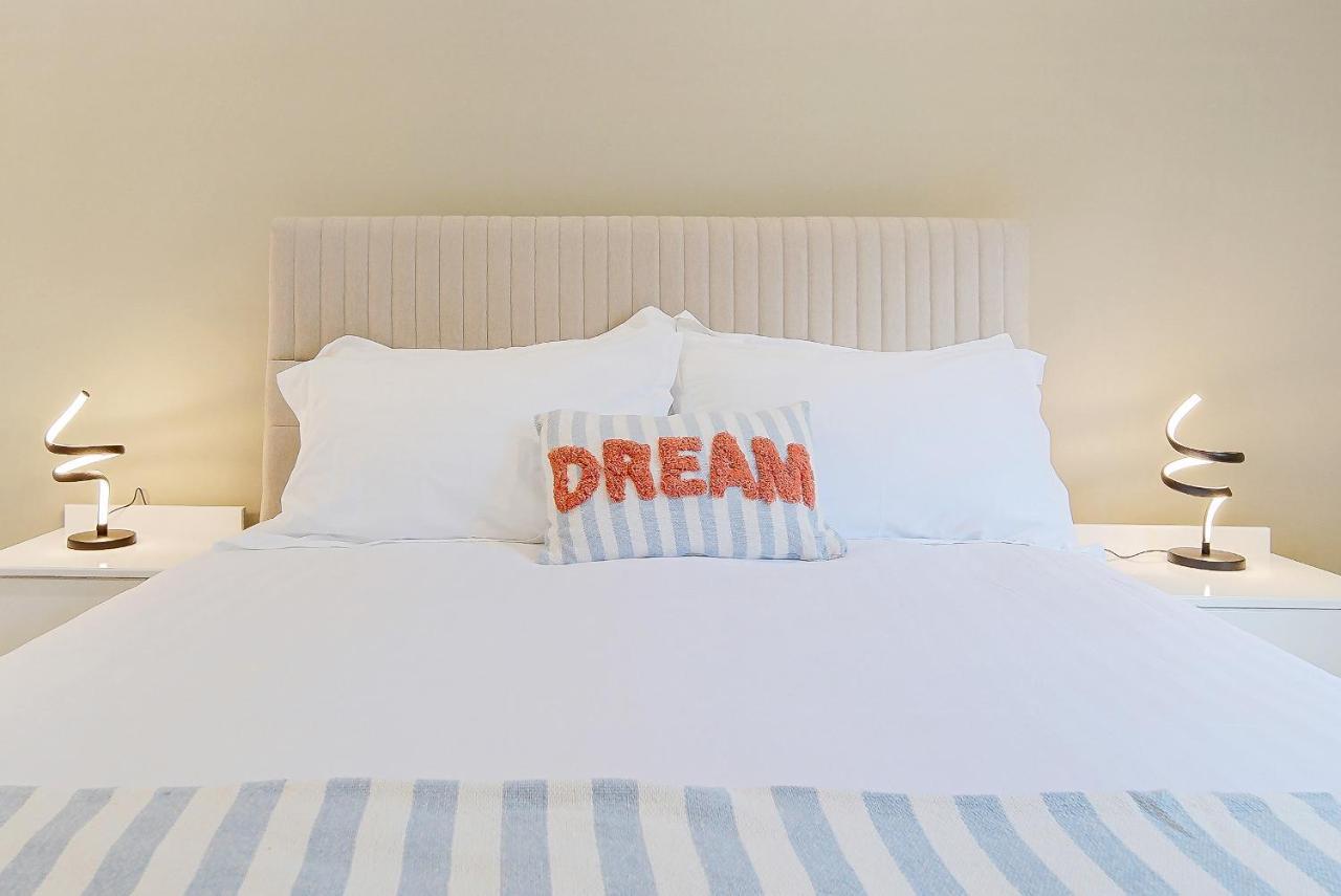 Seaview Lodge Apartment 'Sleeping 4 Guests' Rockstown Eksteriør bilde