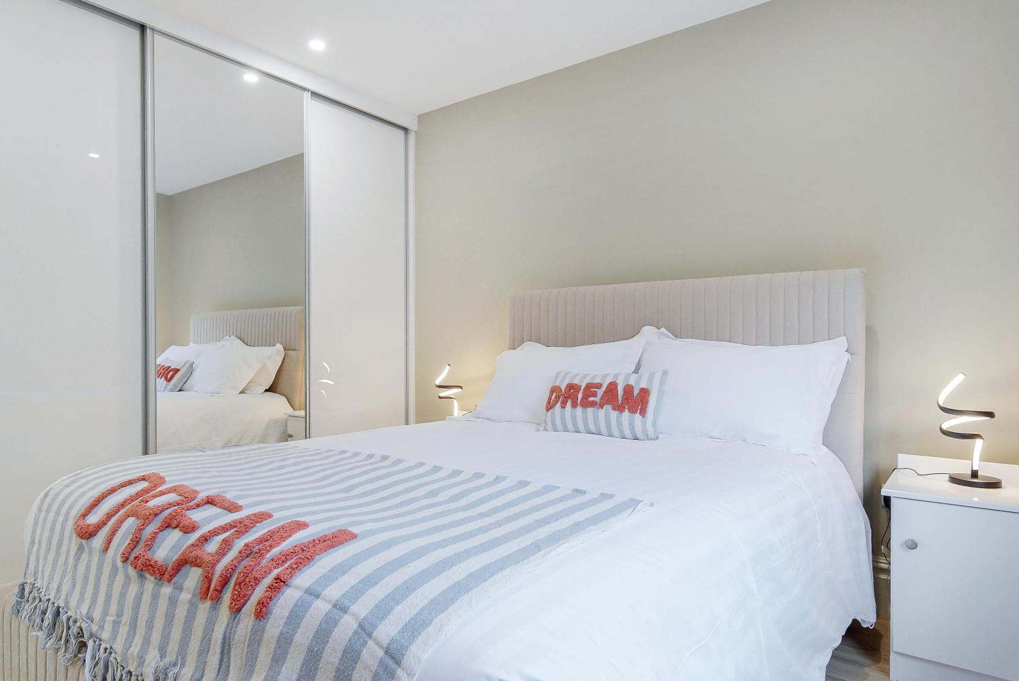 Seaview Lodge Apartment 'Sleeping 4 Guests' Rockstown Eksteriør bilde