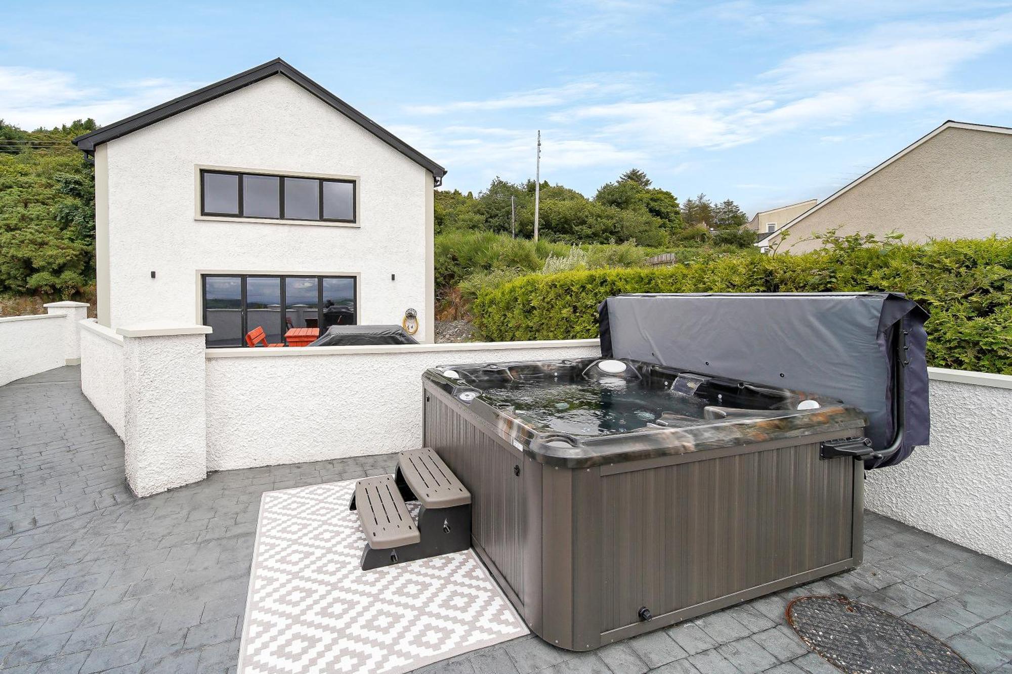 Seaview Lodge Apartment 'Sleeping 4 Guests' Rockstown Eksteriør bilde